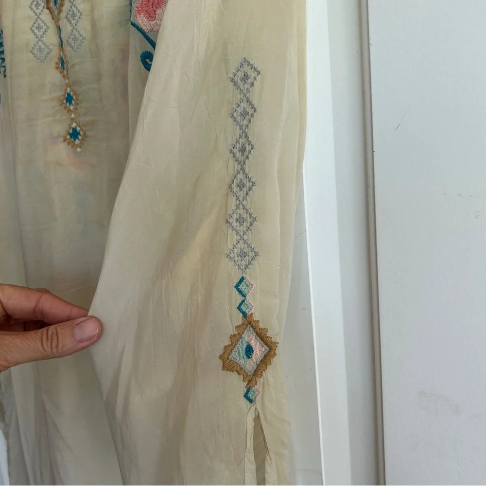 Johnny Was Cream Floral Embroidered Top L - Picture 2 of 7